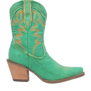 Dingo Women’s “Y’all Need Dolly” Cowboy boots